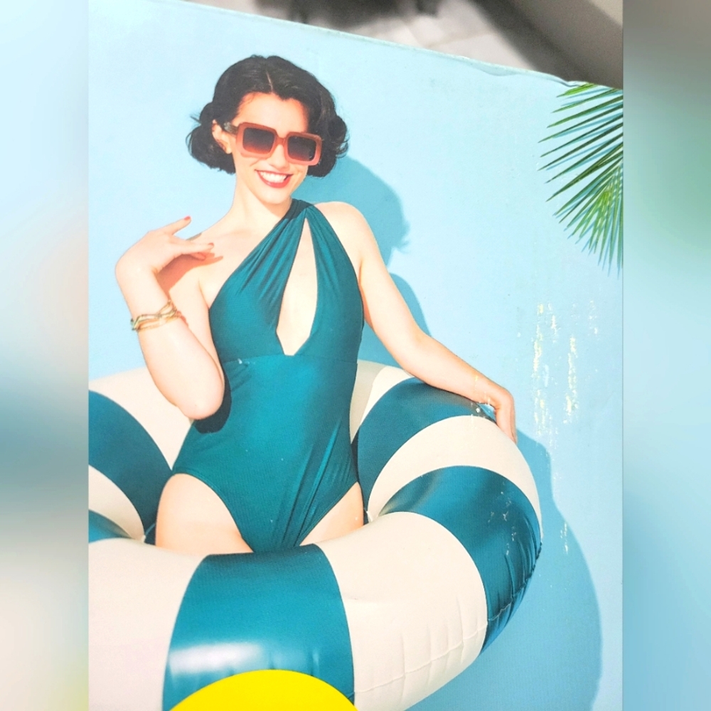 Sun Squad Inflatable Bungalow Swim Tube Not For Children Under 9 Years Old